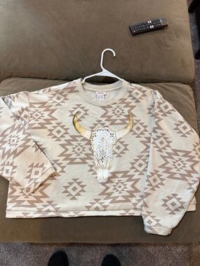 Ariat Cream and Tan Aztec Bull Skull Crop Sweatshirt